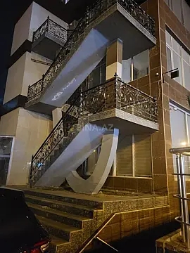 Kirayə verilir 9 otaqlı ofis 470 m² — Bakı, İnşaatçılar 9 otaq 470.00 m²