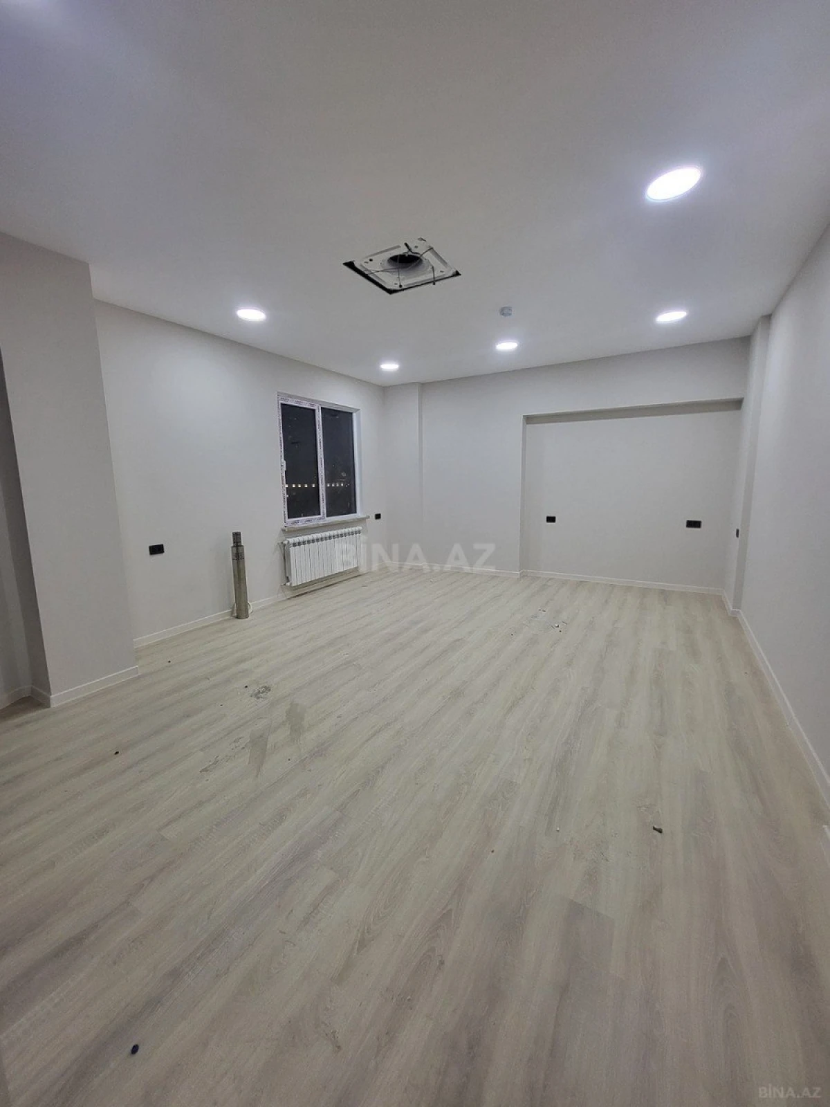 Kirayə verilir 9 otaqlı ofis 470 m²