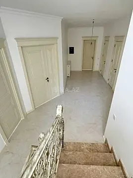 Satılır 6 otaqlı həyət evi 276 m²