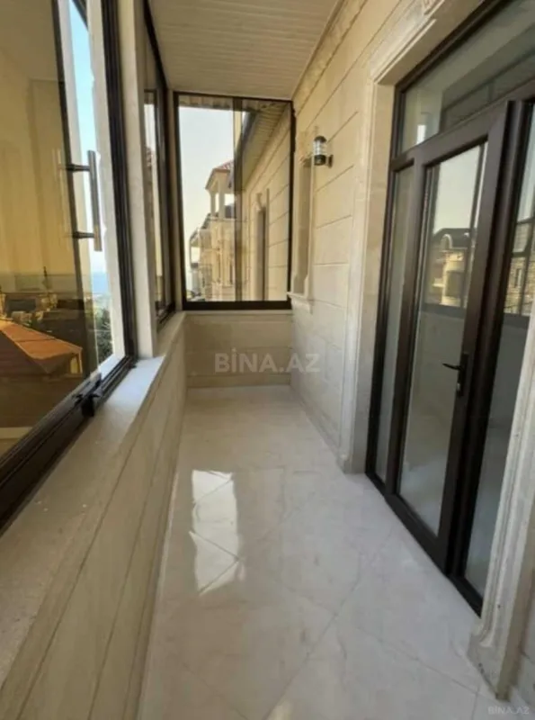 Satılır 6 otaqlı həyət evi 276 m²