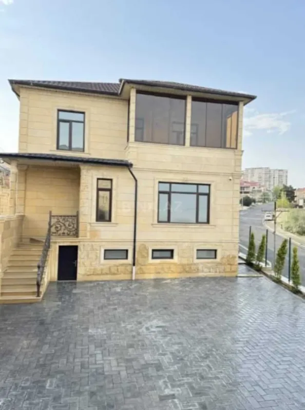 Satılır 6 otaqlı həyət evi 276 m²