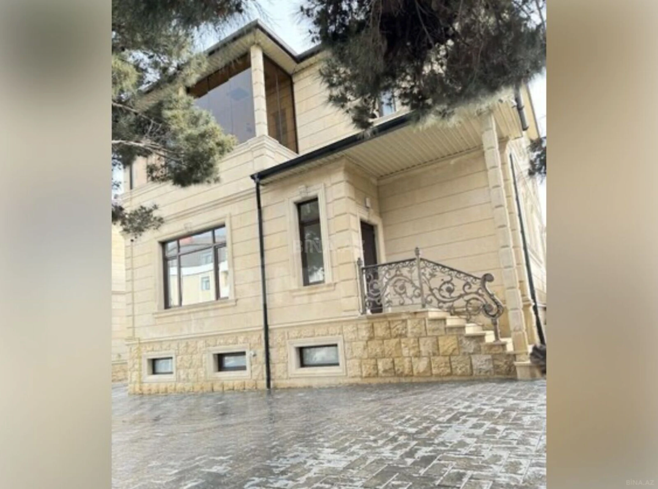 Satılır 6 otaqlı həyət evi 276 m²