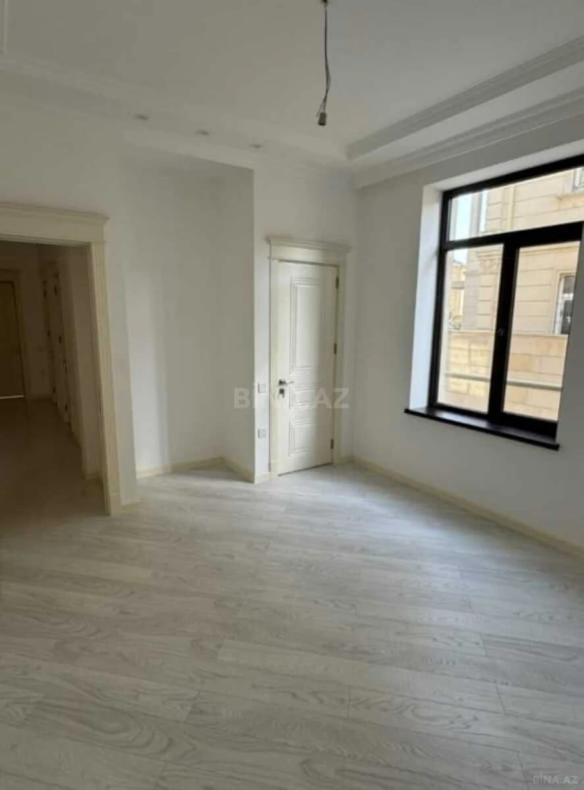 Satılır 6 otaqlı həyət evi 276 m²