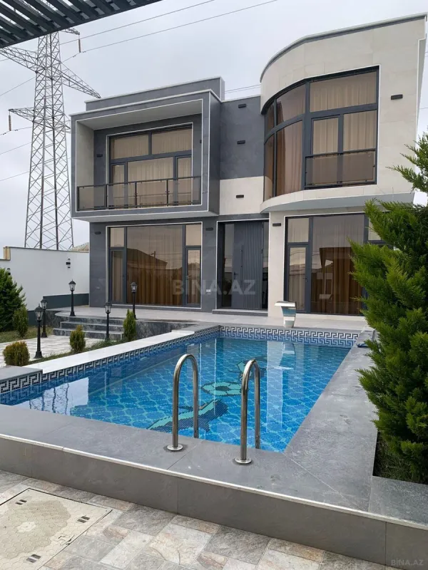 Satılır 5 otaqlı həyət evi 250 m²