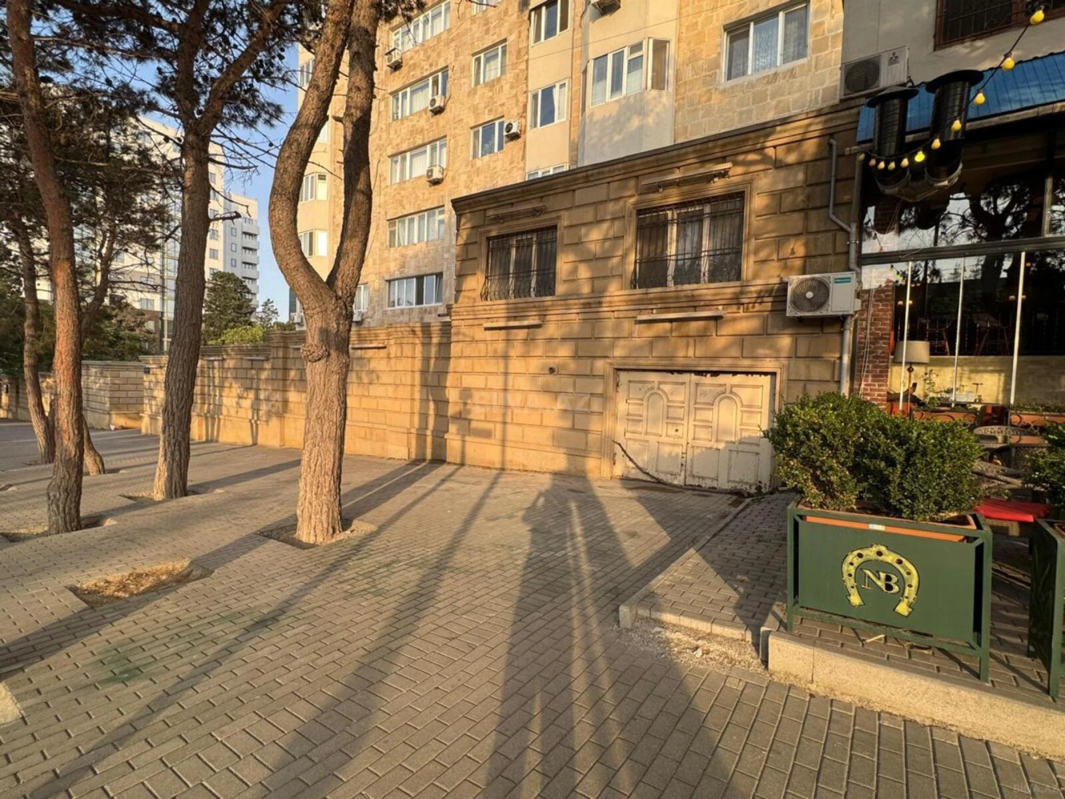 Satılır obyekt 135 m²