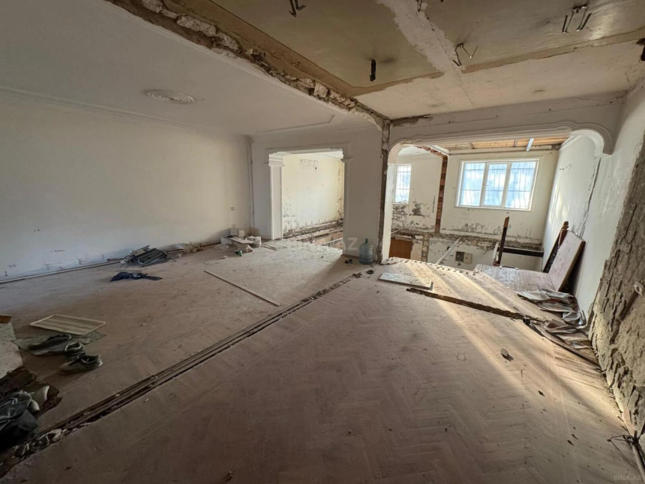 Satılır obyekt 135 m²