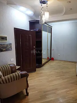 Kirayə verilir 3 otaqlı mənzil 123 m²
