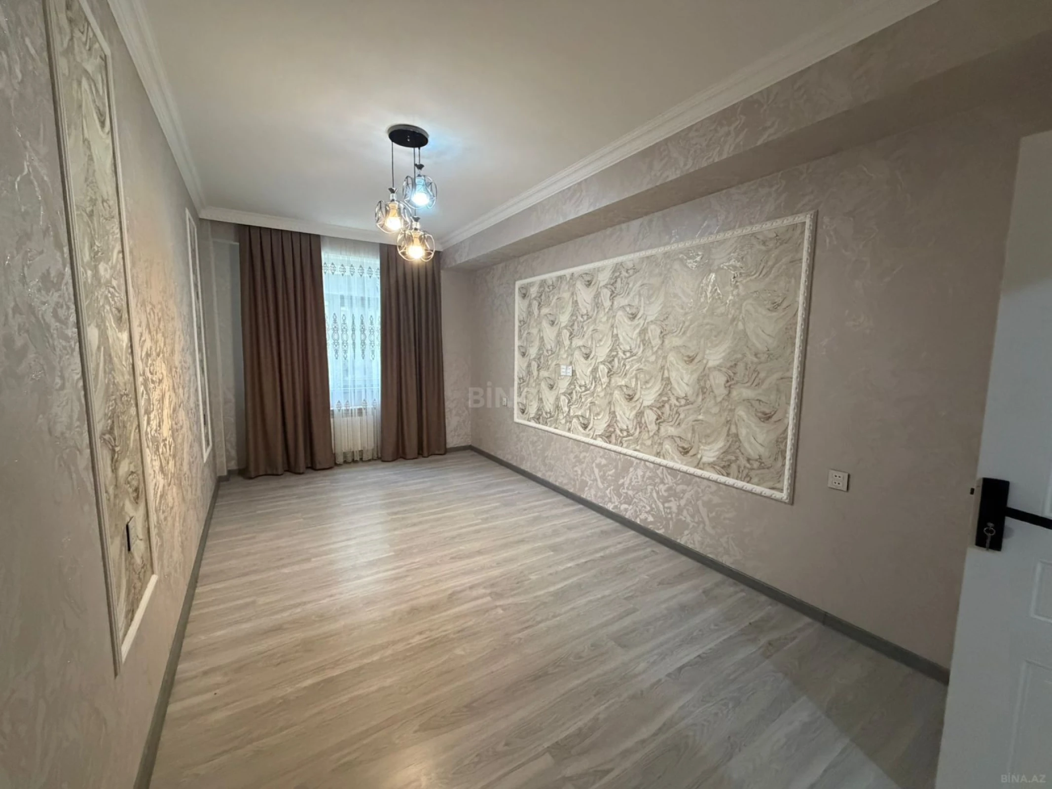 Satılır 3 otaqlı mənzil 83 m²