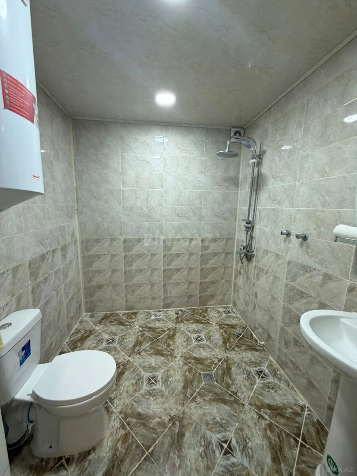 Satılır 3 otaqlı mənzil 83 m²