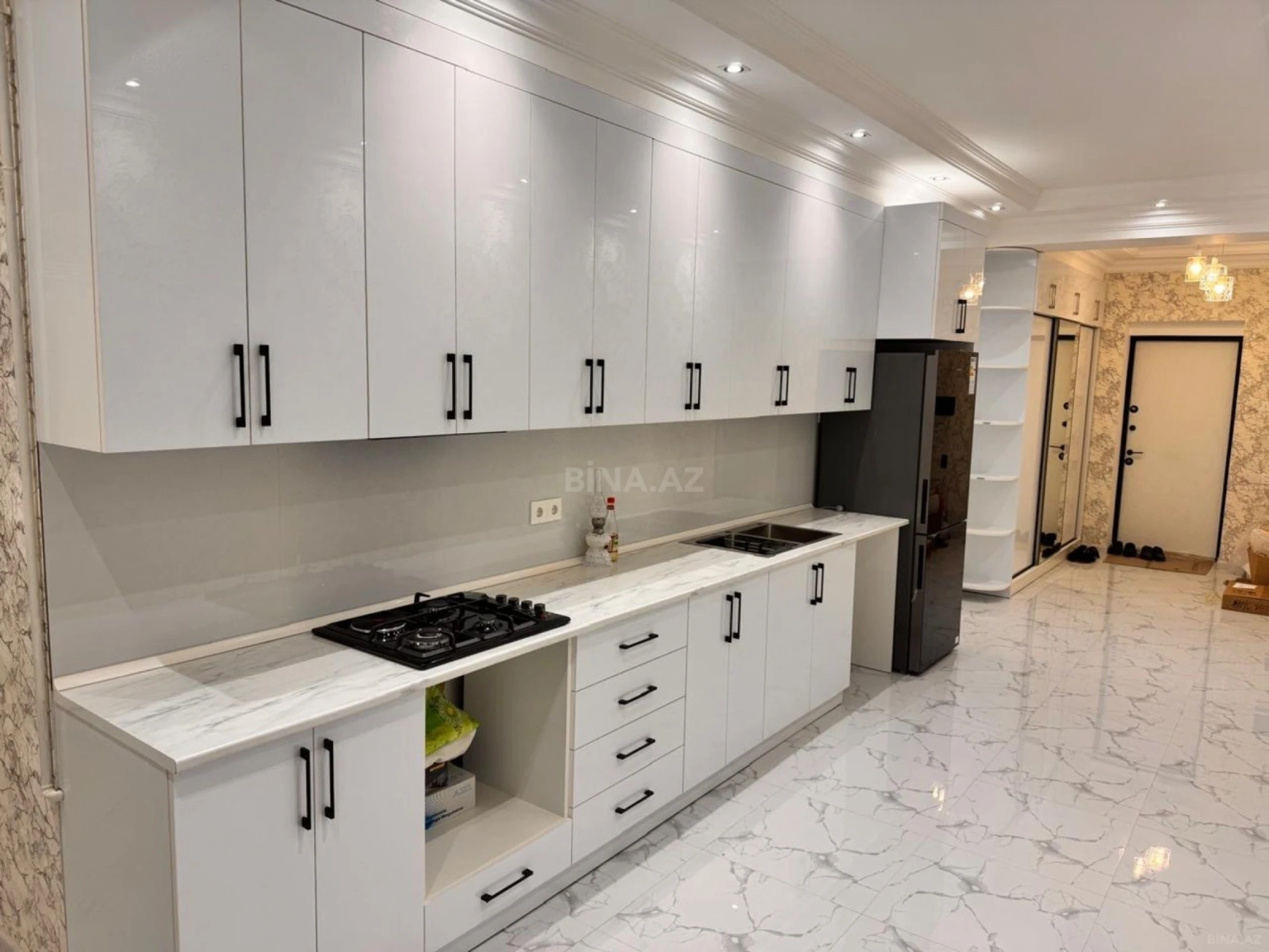 Kirayə verilir 3 otaqlı mənzil 105 m²