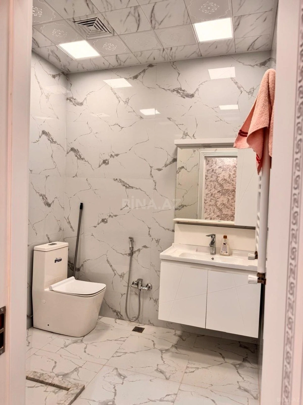 Kirayə verilir 3 otaqlı mənzil 105 m²