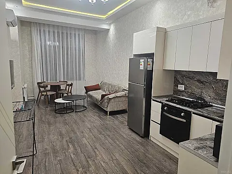 Kirayə verilir 2 otaqlı mənzil 66 m²