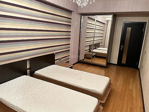 Kirayə verilir 3 otaqlı mənzil 125 m²