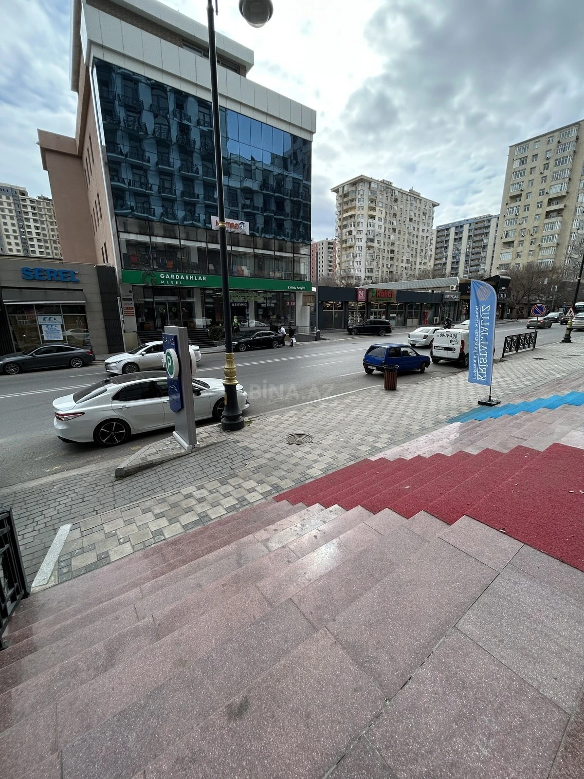 Kirayə verilir obyekt 170 m²