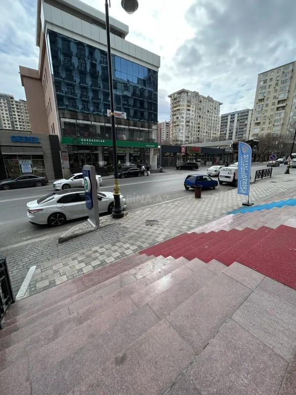 Kirayə verilir obyekt 170 m²