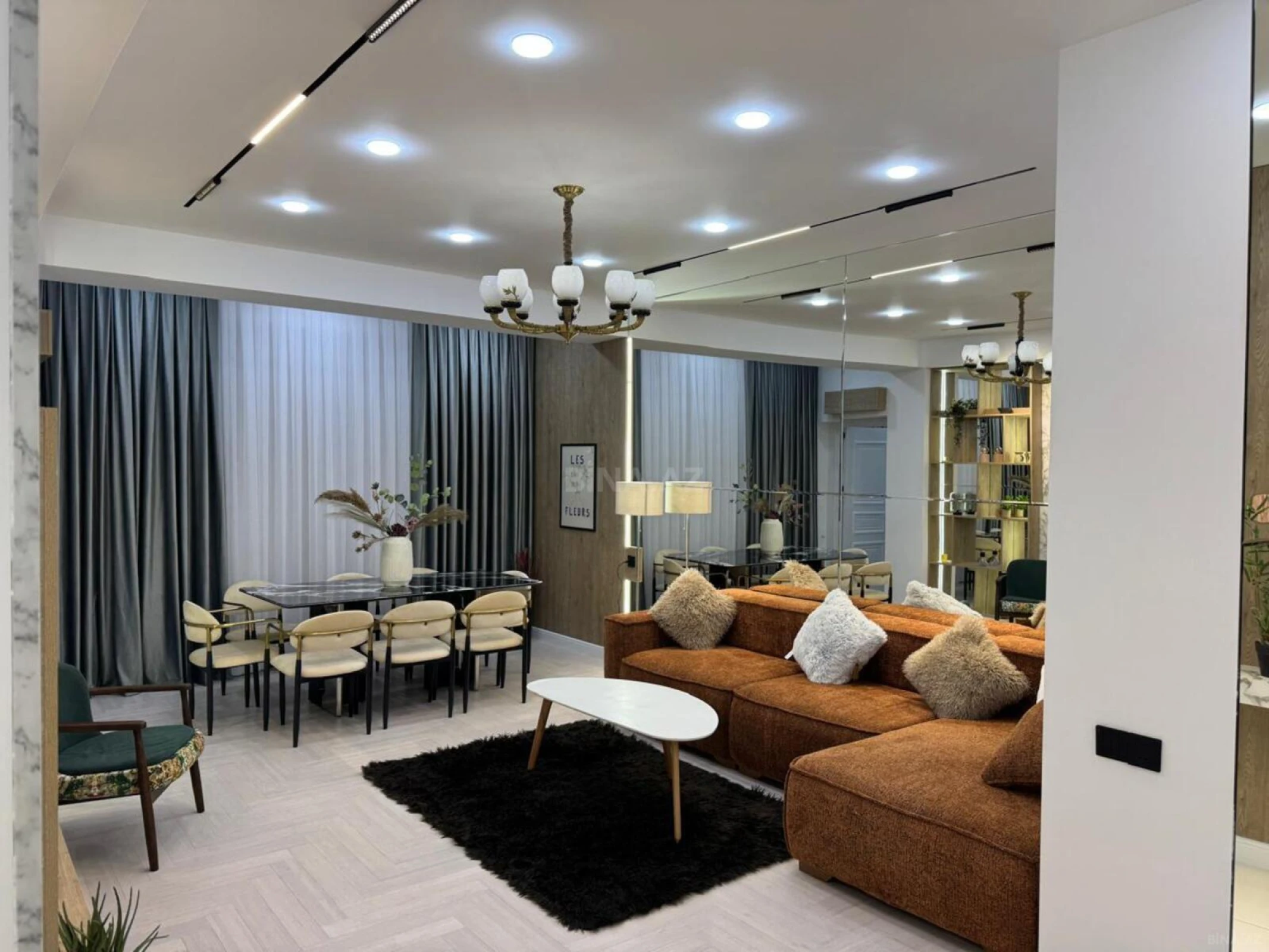 Satılır 3 otaqlı mənzil 117 m²