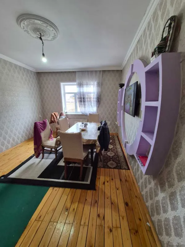 Kirayə verilir 2 otaqlı həyət evi 80 m²