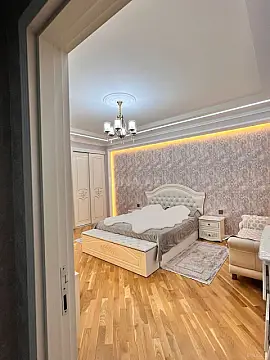 Satılır 2 otaqlı mənzil 93 m²