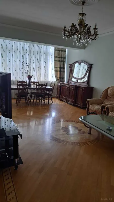 Kirayə verilir 3 otaqlı mənzil 110 m²