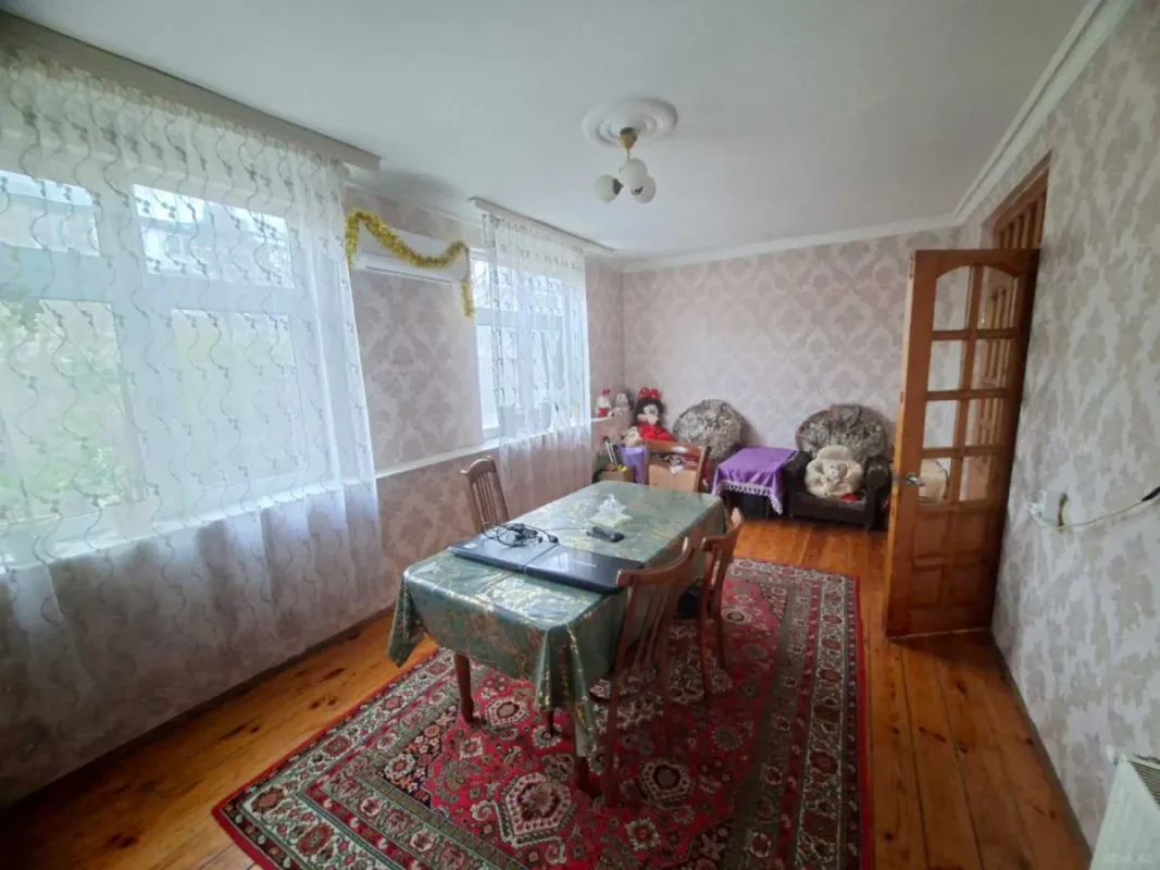 Satılır 4 otaqlı mənzil 100 m²