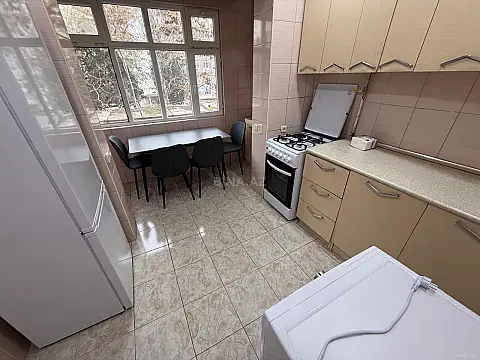 Kirayə verilir 3 otaqlı mənzil 80 m²