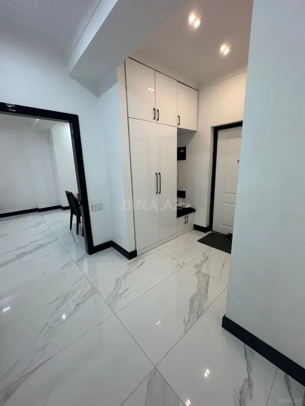 Kirayə verilir 2 otaqlı mənzil 95 m²