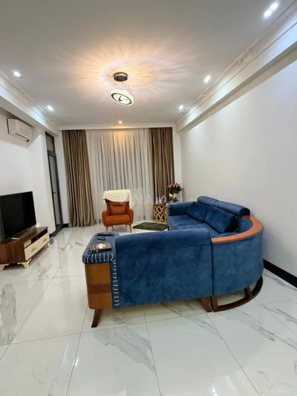 Kirayə verilir 2 otaqlı mənzil 95 m²