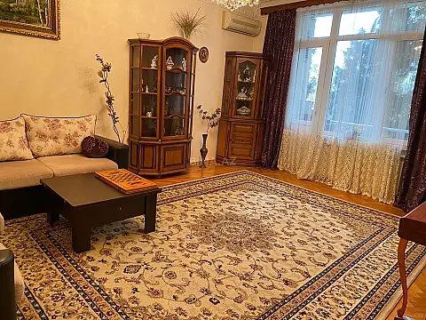 Kirayə verilir 3 otaqlı mənzil 90 m² — Bakı, İçərişəhər 3 otaq 90.00 m²
