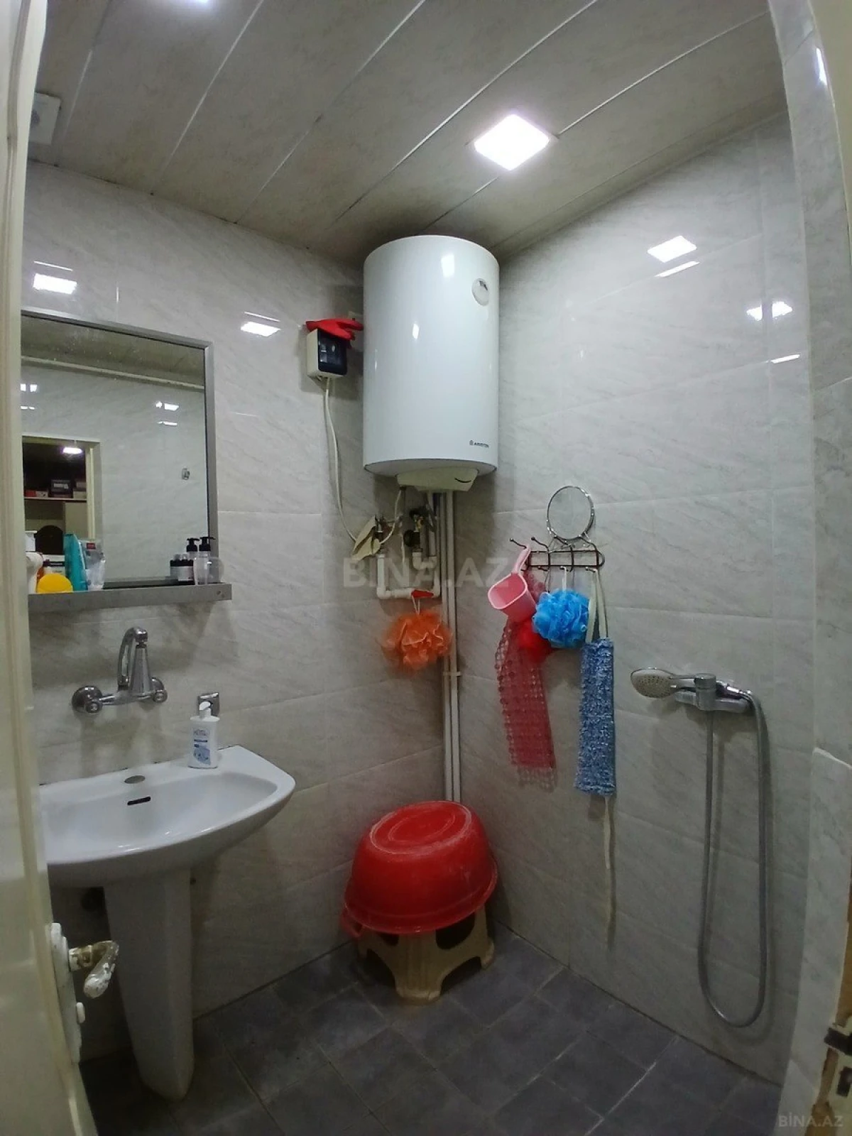 Satılır 2 otaqlı mənzil 70 m²