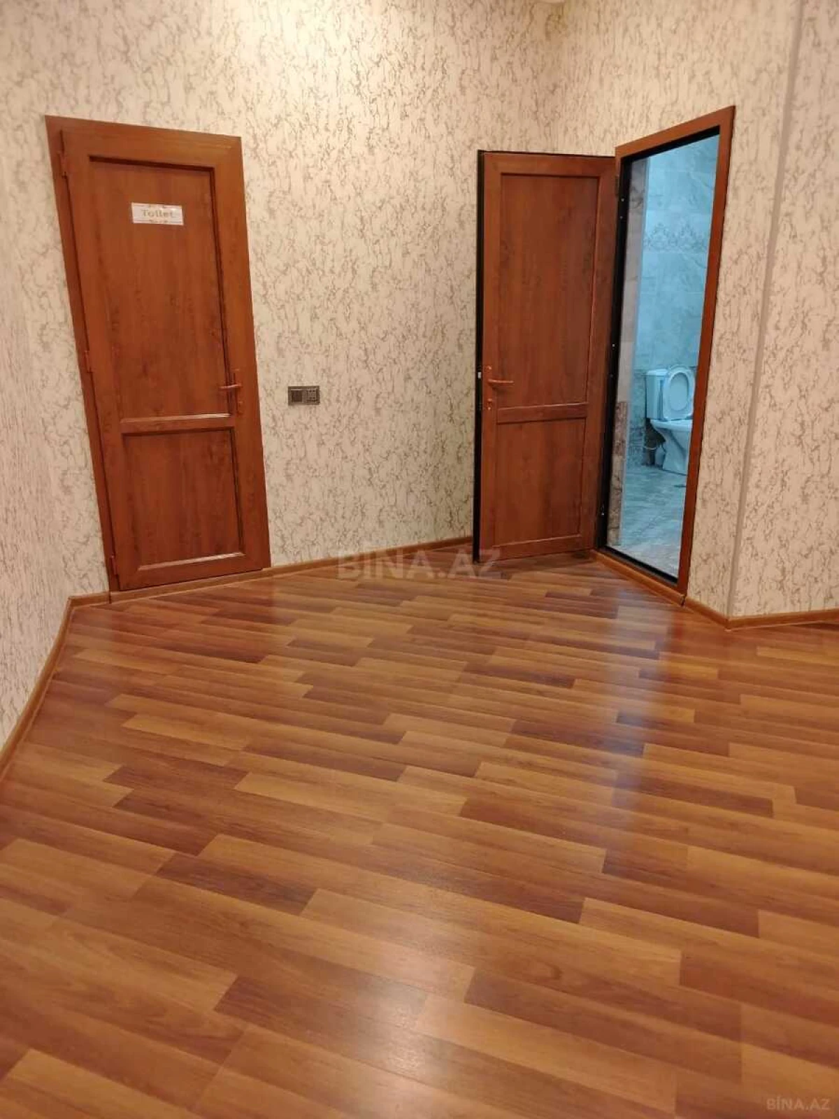 Kirayə verilir 2 otaqlı ofis 115 m²