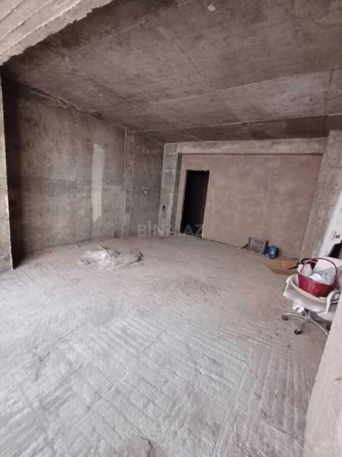 Satılır 3 otaqlı mənzil 185 m²