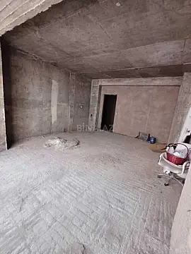 Satılır 3 otaqlı mənzil 185 m²