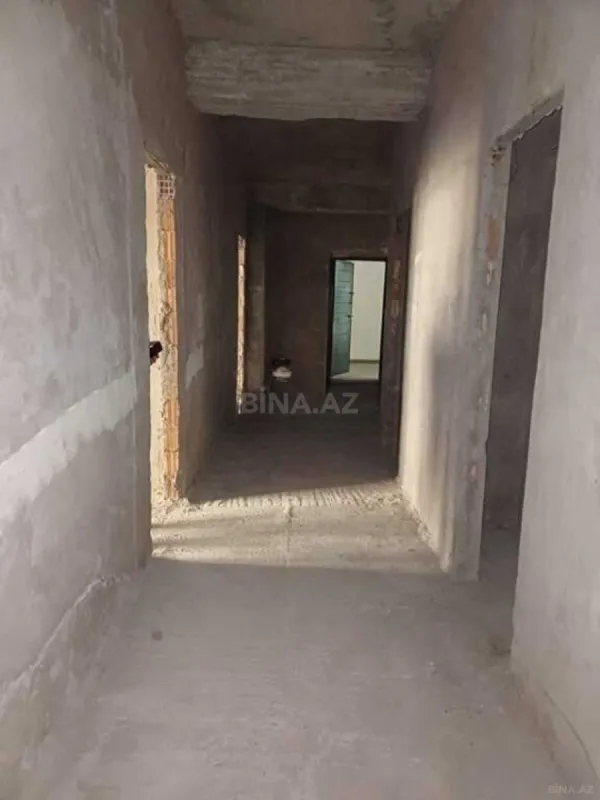 Satılır 3 otaqlı mənzil 185 m²