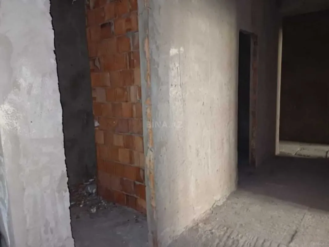 Satılır 3 otaqlı mənzil 185 m²