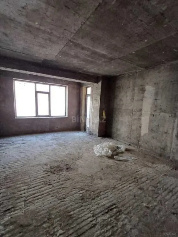 Satılır 3 otaqlı mənzil 185 m²