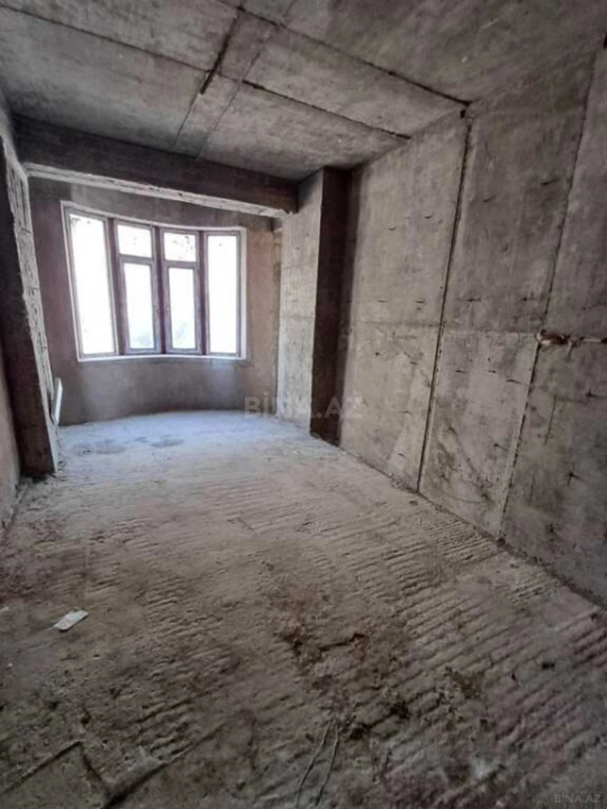 Satılır 3 otaqlı mənzil 185 m²