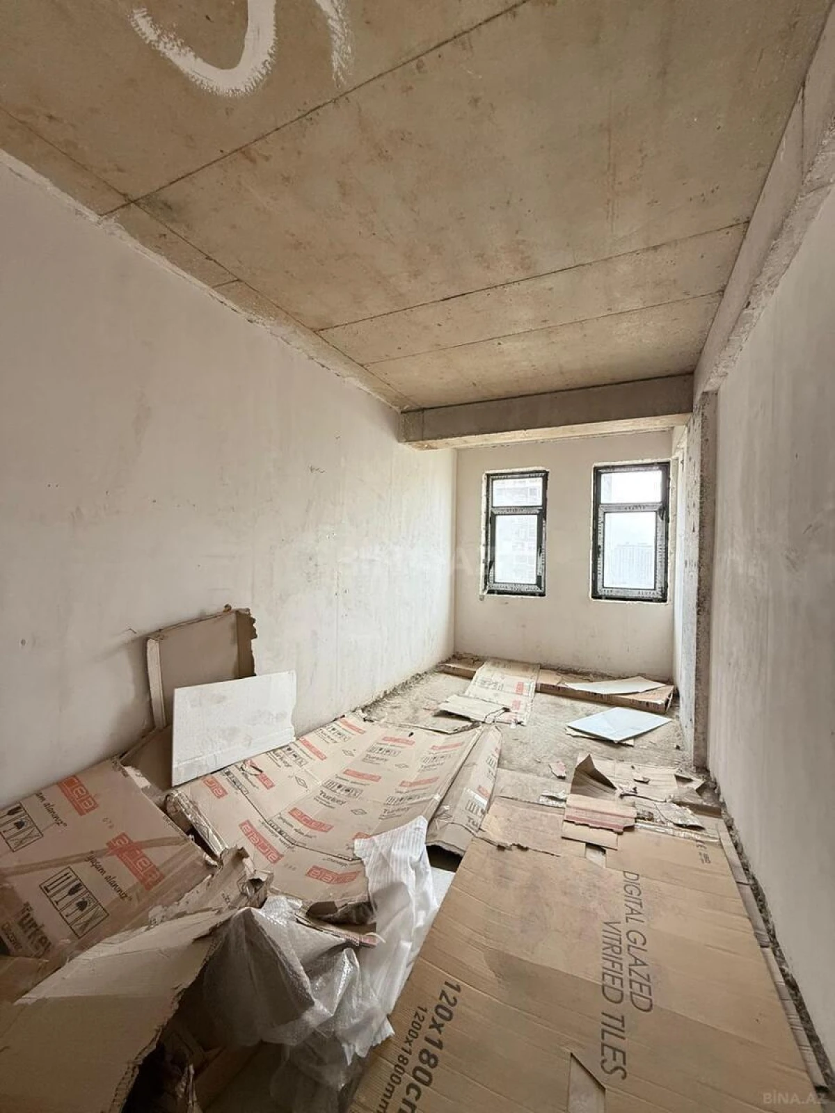 Satılır 3 otaqlı mənzil 114 m²