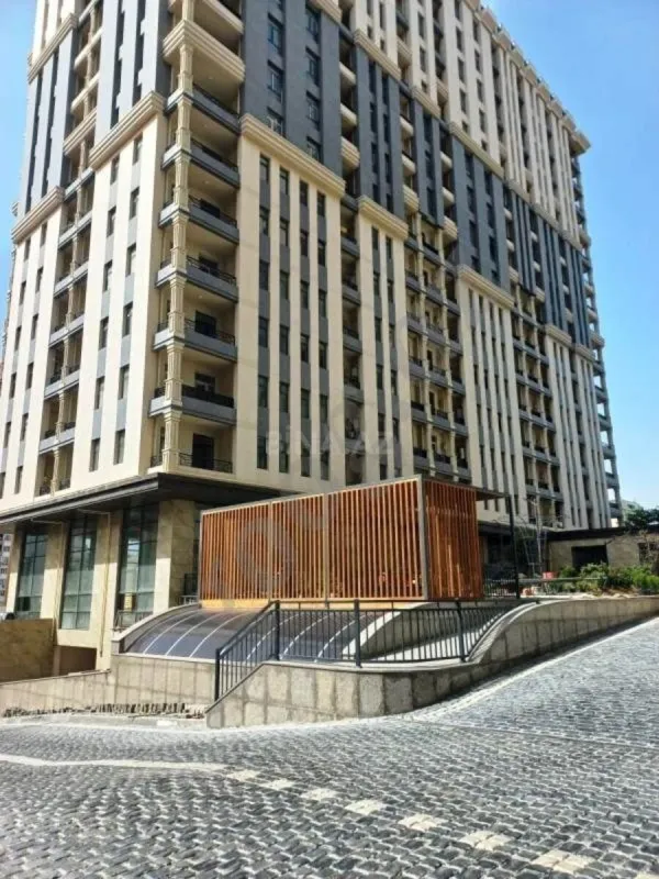 Satılır 3 otaqlı mənzil 114 m²