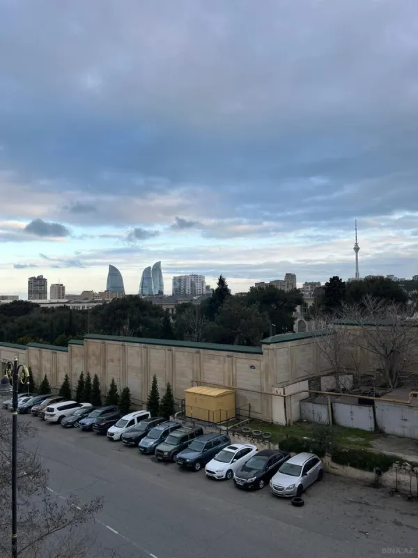 Satılır 1 otaqlı mənzil 40 m²