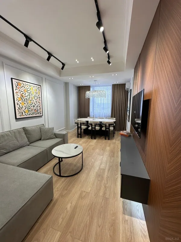 Satılır 2 otaqlı mənzil 70 m²