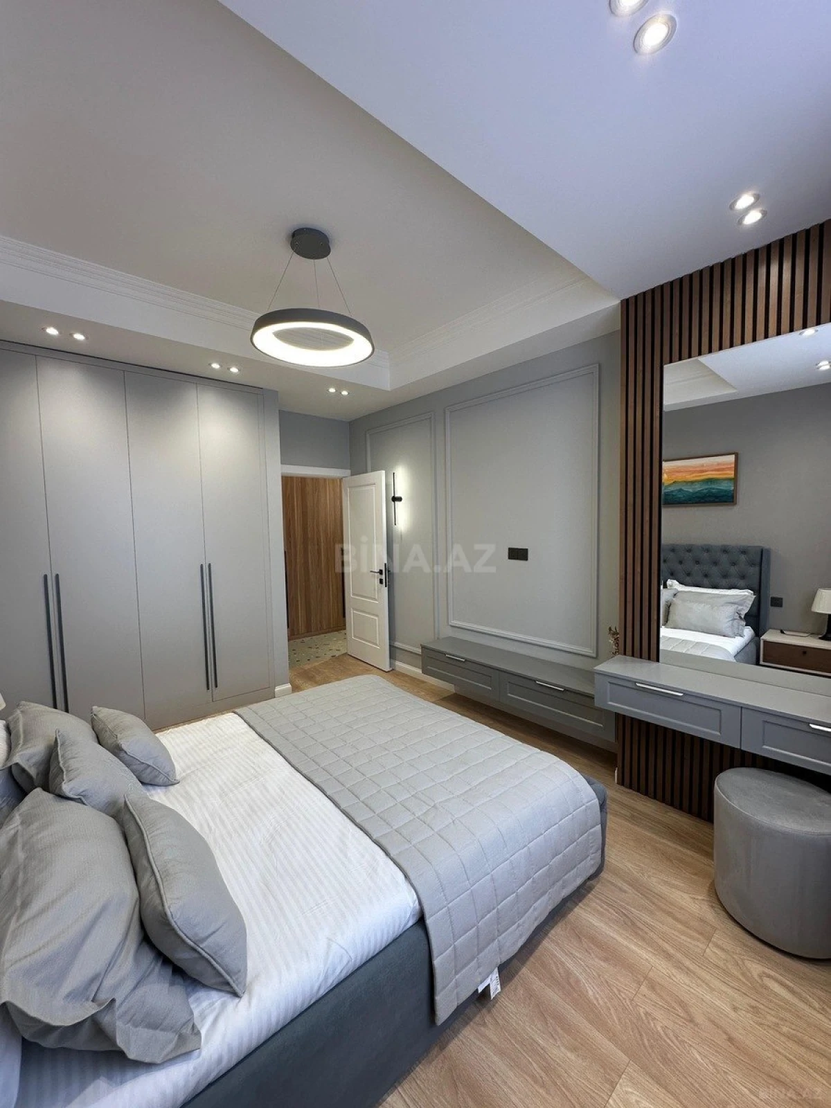 Satılır 2 otaqlı mənzil 70 m²