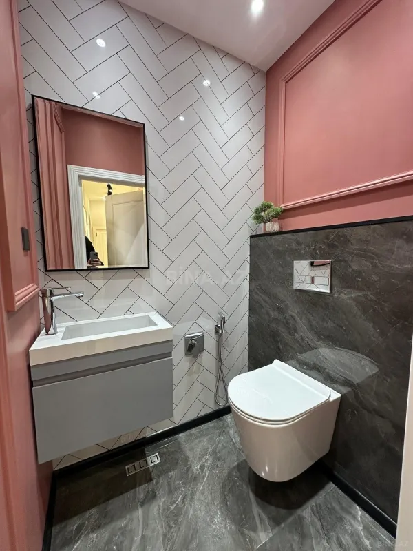 Satılır 2 otaqlı mənzil 70 m²