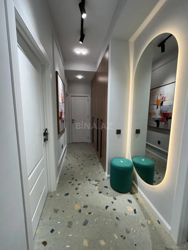 Satılır 2 otaqlı mənzil 70 m²