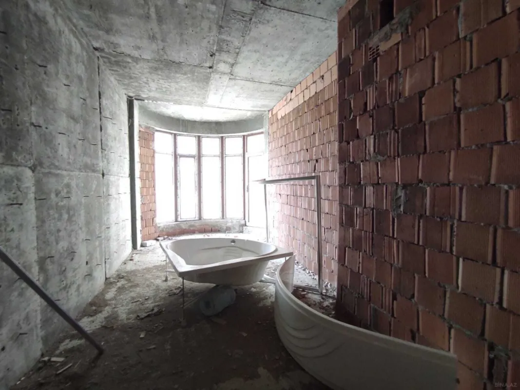 Satılır 3 otaqlı mənzil 144 m²