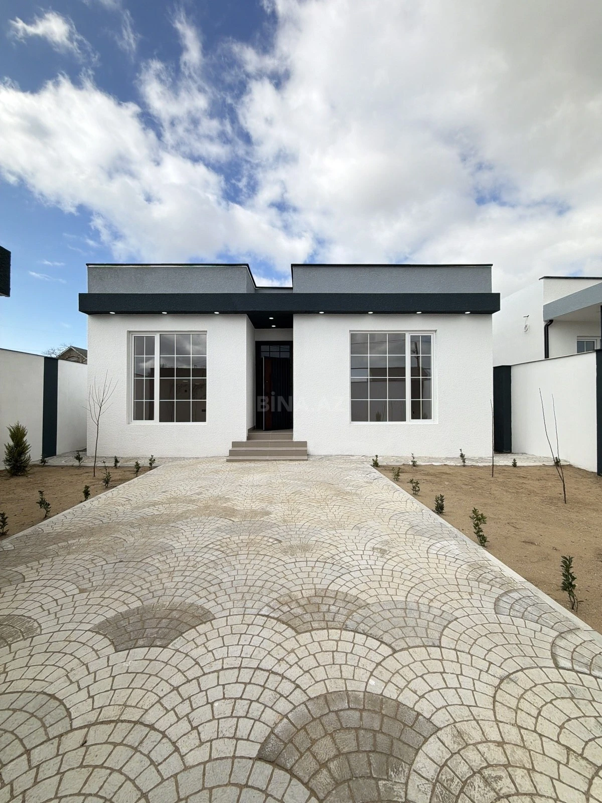 Satılır 3 otaqlı həyət evi 100 m²