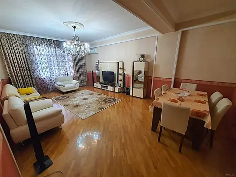 Kirayə verilir 2 otaqlı mənzil 110 m²