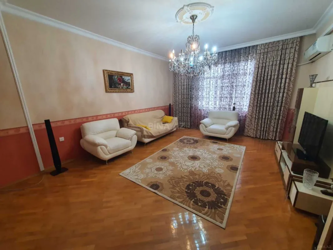 Kirayə verilir 2 otaqlı mənzil 110 m²