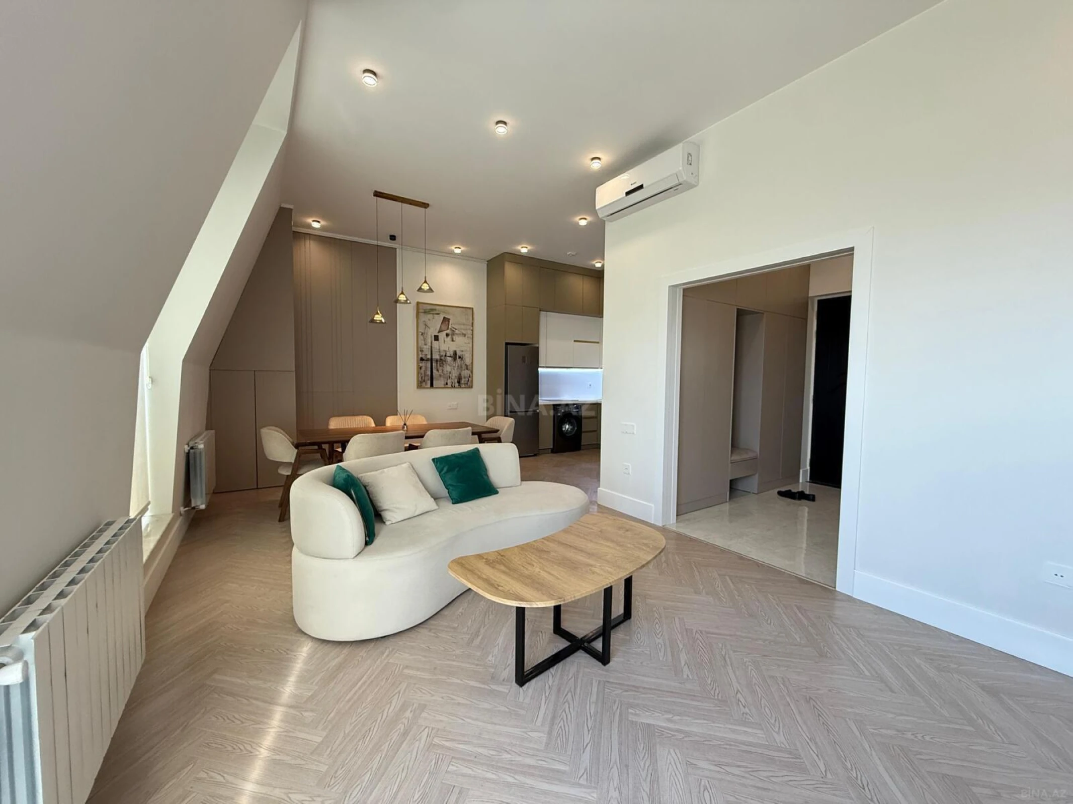 Kirayə verilir 2 otaqlı mənzil 63 m²