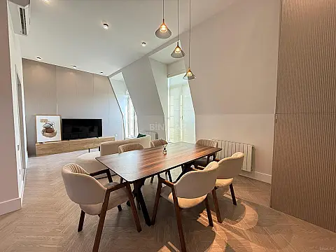 Kirayə verilir 2 otaqlı mənzil 63 m²