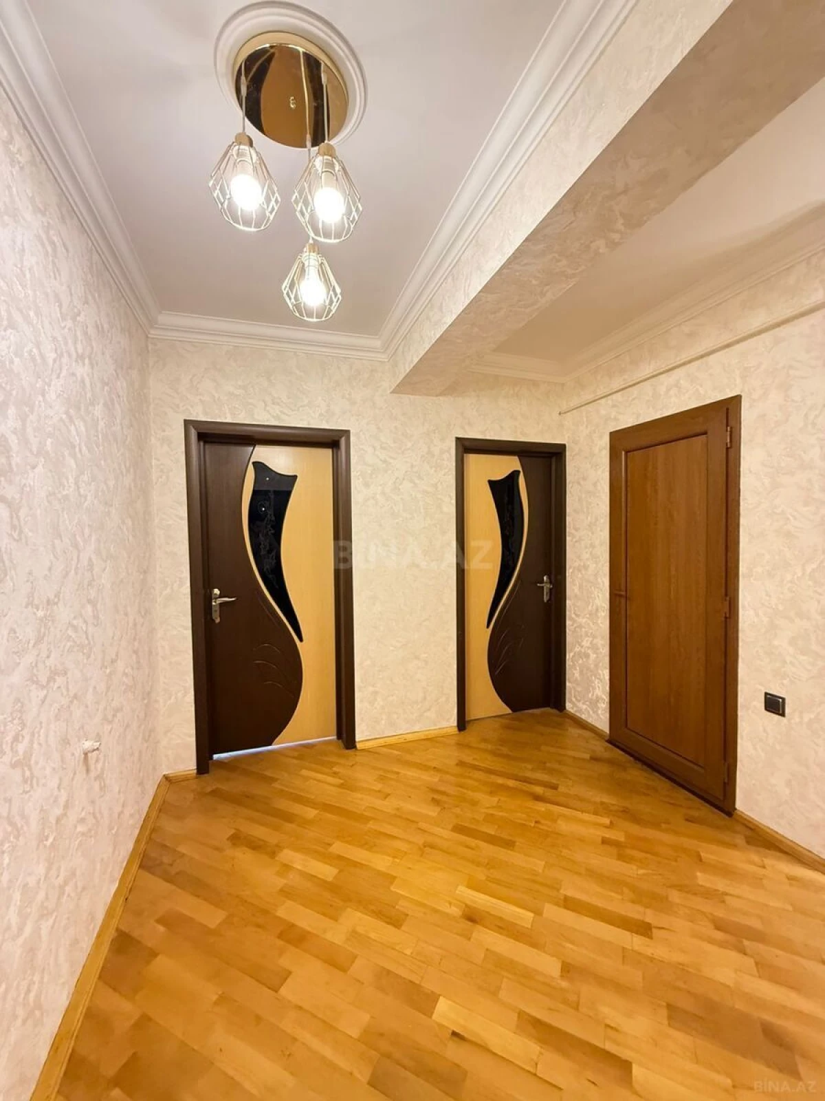 Satılır 2 otaqlı mənzil 62 m²